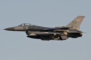 aviano august 21  2011 oup113 f 16cm 91 0359 77thfs 20thfw  shaw afb  sc night mix aviano august 21  2011 oup113 f 16cm 91 0359 77thfs 20thfw  shaw afb  sc night mix