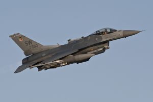 aviano august 22  2011 oup300 f 16cm 91 0380 55thfs 20thfw  shaw afb  sc aviano august 22  2011 oup300 f 16cm 91 0380 55thfs 20thfw  shaw afb  sc
