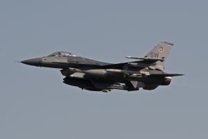 aviano august 24  2011 oup006 f 16cm 91 0389 55thfs 20thfw  shaw afb  sc take off night mix aviano august 24  2011 oup006 f 16cm 91 0389 55thfs 20thfw  shaw afb  sc take off night mix