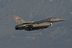 aviano august 26  2011 oup202 f 16cm 92 3910 77thfs 20thfw  shaw afb  sc aviano august 26  2011 oup202 f 16cm 92 3910 77thfs 20thfw  shaw afb  sc