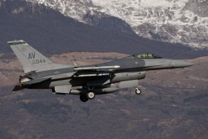 aviano december 27  2011 f 16cm 89 2044 555thfs 31stfw aviano ab  italy aviano december 27  2011 f 16cm 89 2044 555thfs 31stfw aviano ab  italy