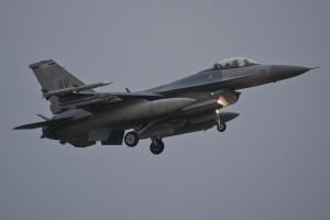 aviano march 27  2011 viper01 f 16cm 88 0443 510thfs 31stfw  aviano ab  italy aviano march 27  2011 viper01 f 16cm 88 0443 510thfs 31stfw  aviano ab  italy
