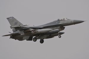 aviano march 27  2011 viper05 f 16cm 87 0355 510thfs 31stfw  aviano ab  italy aviano march 27  2011 viper05 f 16cm 87 0355 510thfs 31stfw  aviano ab  italy