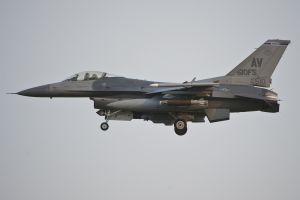 aviano march 31  2011 viper03 f 16cm 88 0510 510thfs 31stfw  aviano ab  italy aviano march 31  2011 viper03 f 16cm 88 0510 510thfs 31stfw  aviano ab  italy