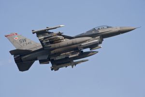 aviano may 21  2011 thud25 f 16cm 91 0345 77thfs 20thfw  shaw afb  south carolina aviano may 21  2011 thud25 f 16cm 91 0345 77thfs 20thfw  shaw afb  south carolina