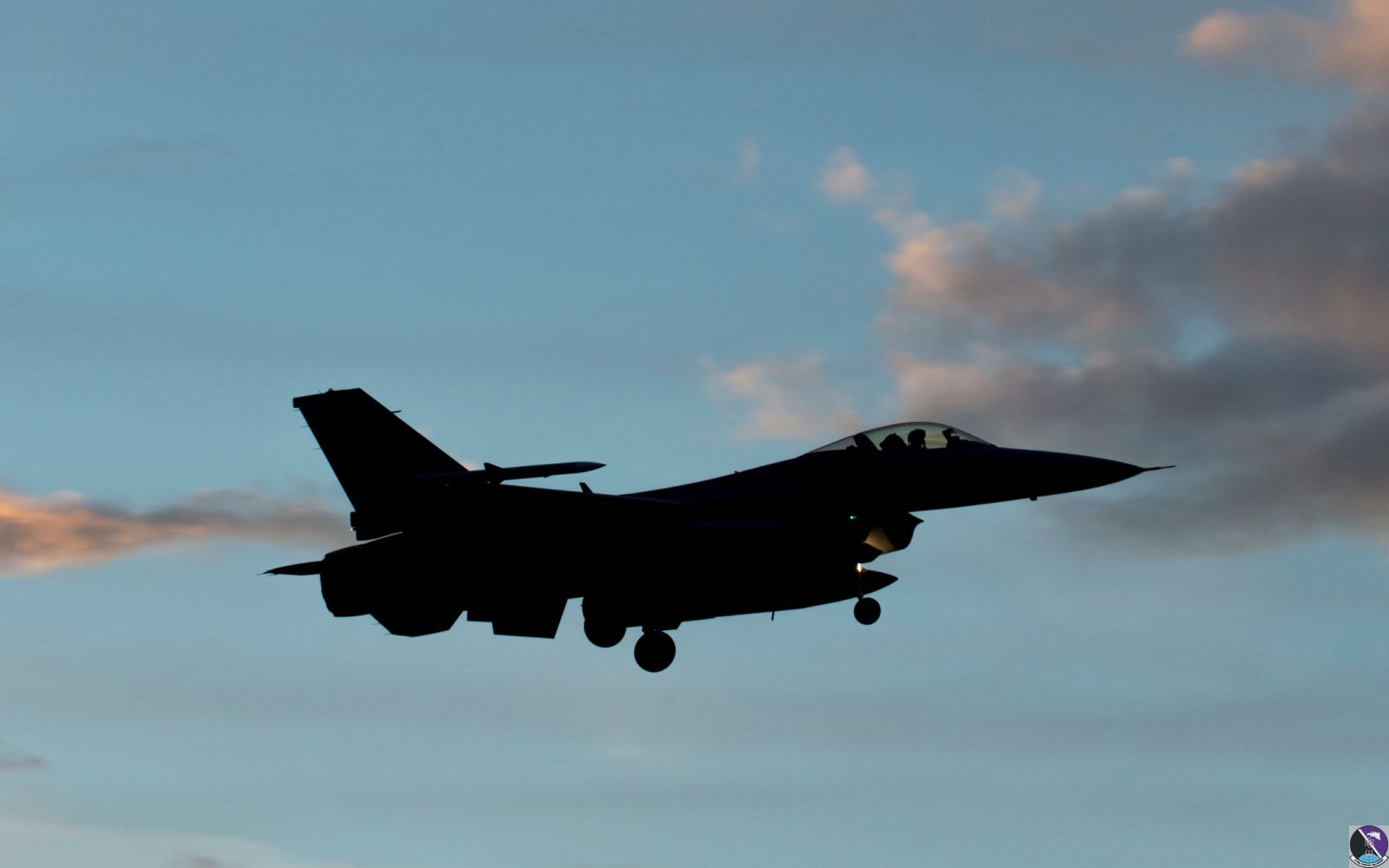 Birds of a feather: F-16s train over Aviano skies Birds of a feather: F-16s train over Aviano skies