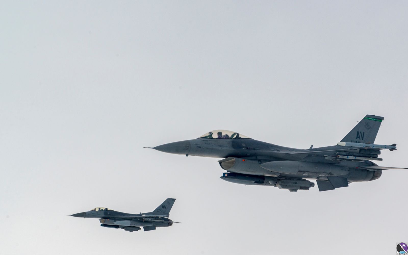 F-16 pilots, KC-135 crews team for mid-air refueling training F-16 pilots, KC-135 crews team for mid-air refueling training
