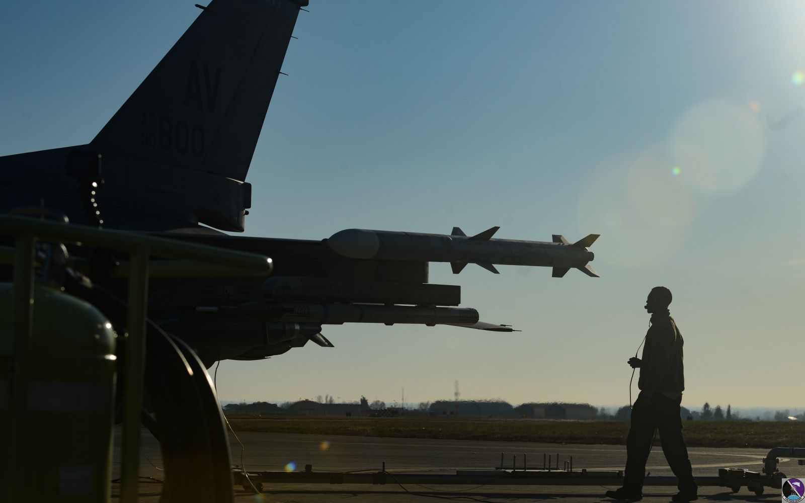 F-16 Fighting Falcon F-16 Fighting Falcon